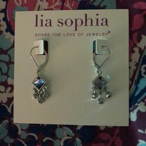 NEVER WORN Lia Sophia Earrings